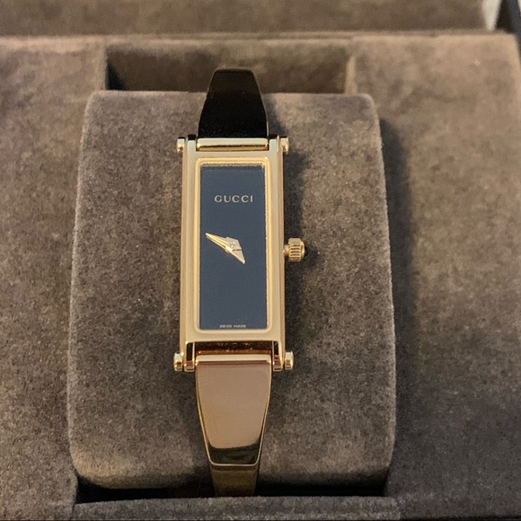 Gucci Ladies Gold Bracelet Watch - Picture 1 of 6
